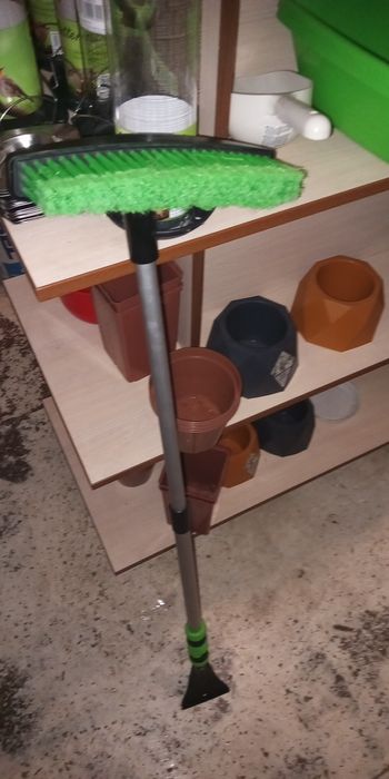 Автомобільна щітка