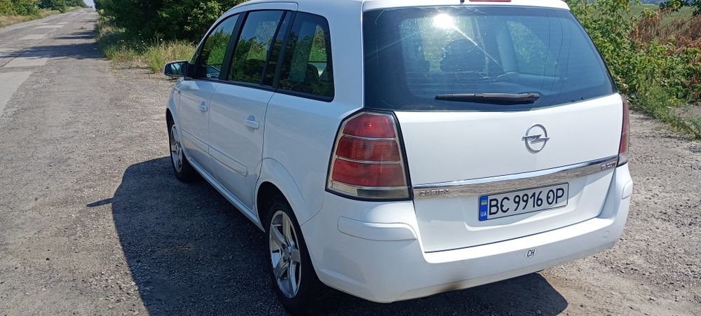 Opel Zafira B 1.9 cdti АКПП