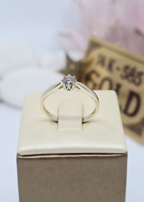 Złoty pierścionek zaręczynowy z diamentem  0.25ct, próba 585 14k
