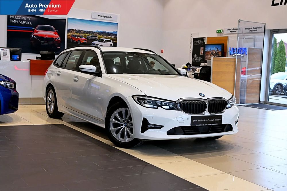 BMW Seria 3 318d Touring~FV23%~LED Fog Lights~Model Advantage~BMW Individual