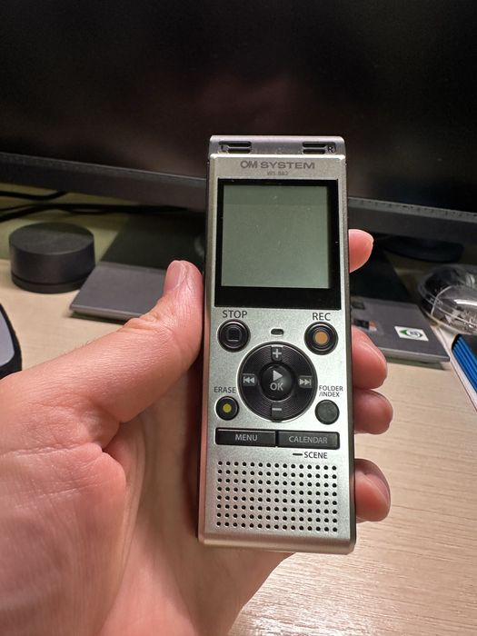 Цифровий диктофон Olympus WS-882 (4GB)