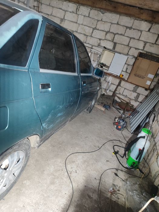 Продаж VAZ 2110.