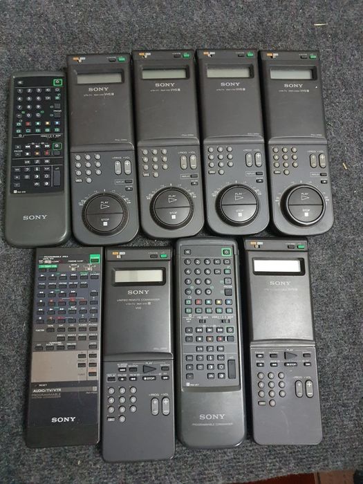 Piloty do sprzętu audio video Sony