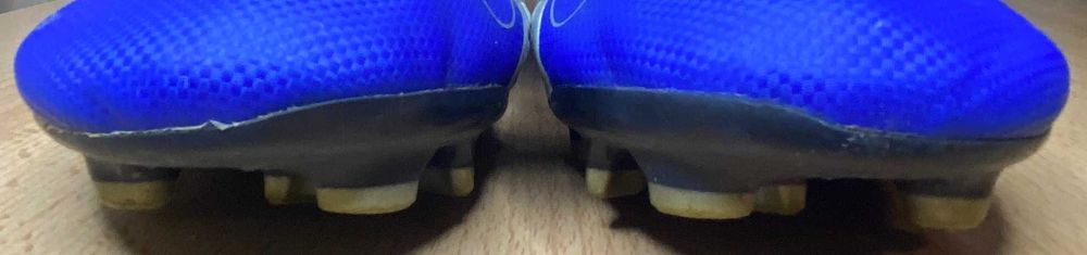 Buty korki plastikowe / lanki NIKE PHANTOM Vsn Club DF/FG r. 38,5