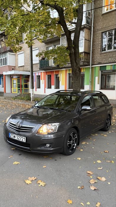 Toyota Avensis 2.0 рест 2007 год