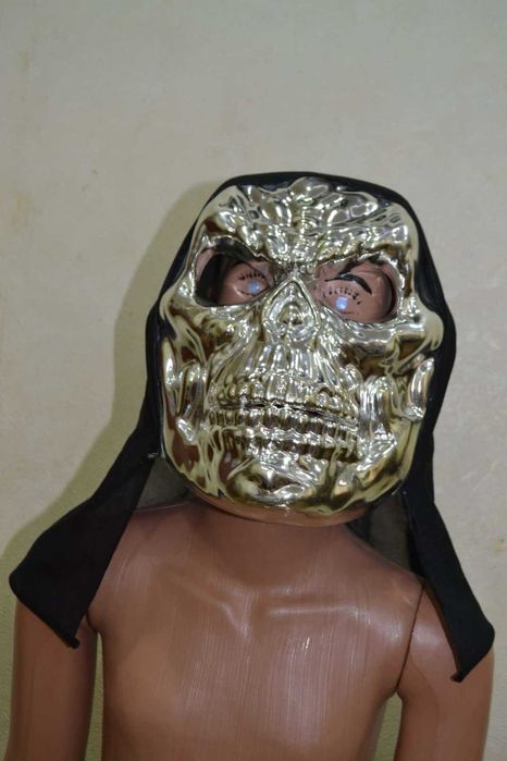 Продам классную, страшную маску для хеллоуина