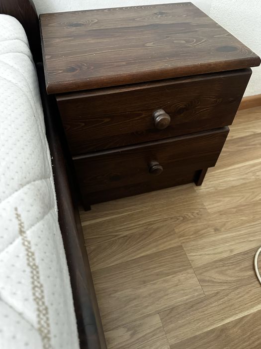 Drewniane łóżko 160x200 i 2 szafki nocne