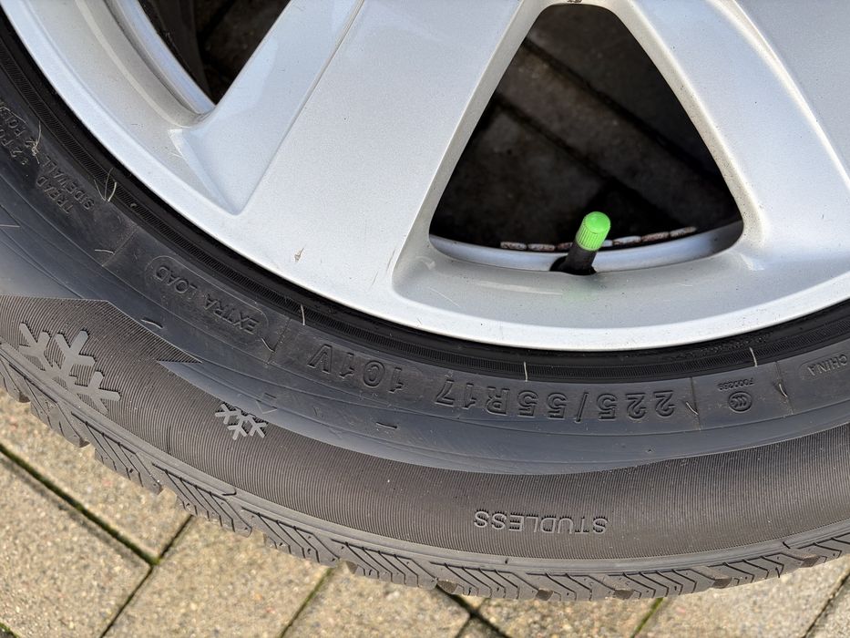 Felgi aluminiowe 17 cali oryginalne Audi, opony 225/55/17