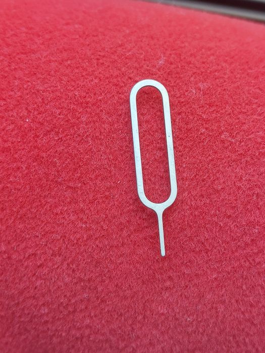 Peça acessório para mudar cartão sim e de memoria do telemóvel