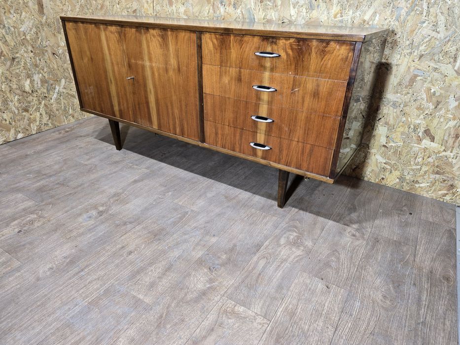 Komoda prl transport