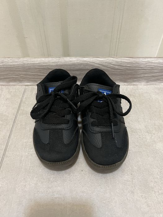Кросівки adidas 25