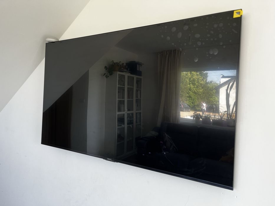 Telewizor HISENSE 65U8Q. Pęknięta matryca. Na części.