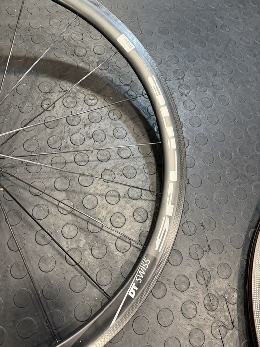Bicicleta de estrada -Rodas em carbono