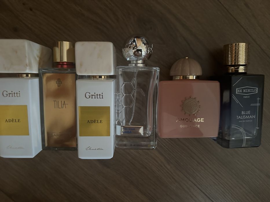 Пусті флакони від парфюміа