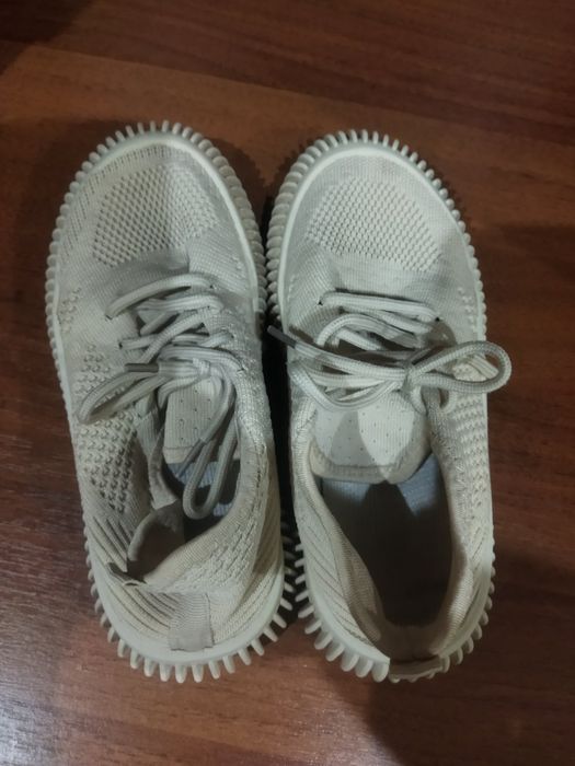 Дитячі кросівки в сітку