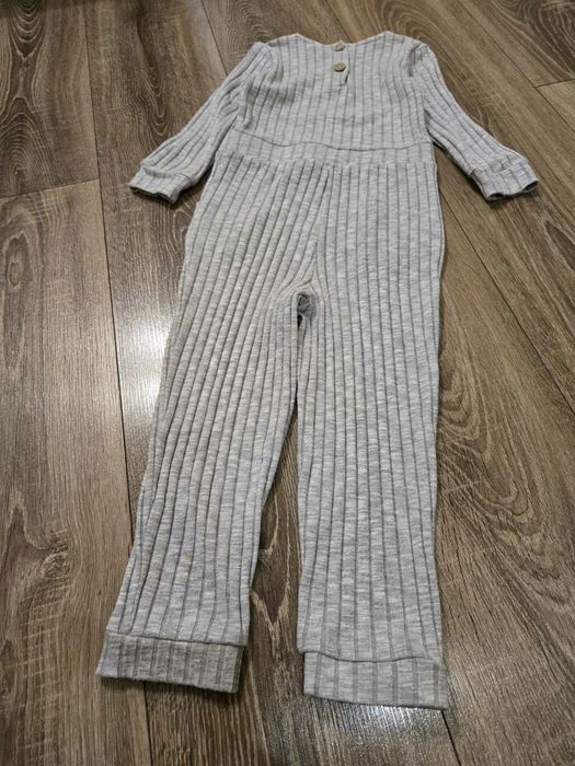 Ромпер/комбинезон на девочку. Возраст 3-4 года