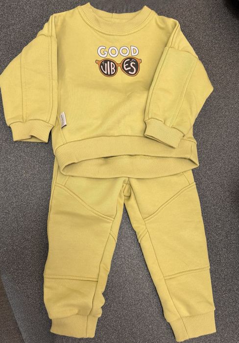 Продам дитячий костюм