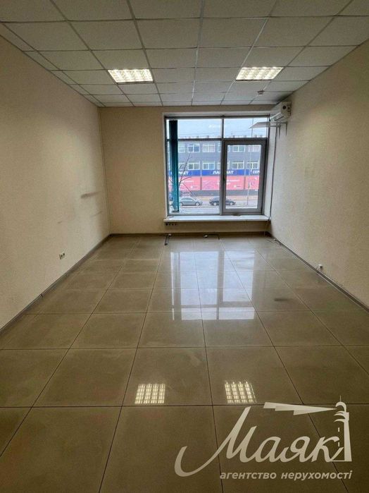 Оренда офісу 230 м², вул. Новокостянтинівська, 1-В, Подільський район,Тараса Шевченка, Почайна