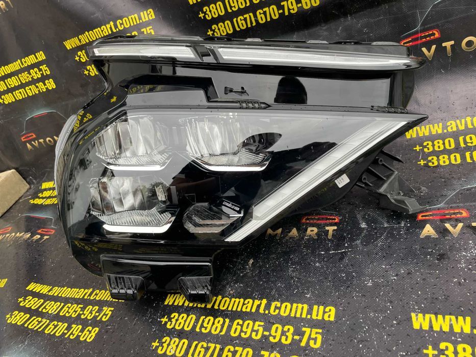 Фара передня права Citroen C4 Led фара правая Citroen C4 9830649280