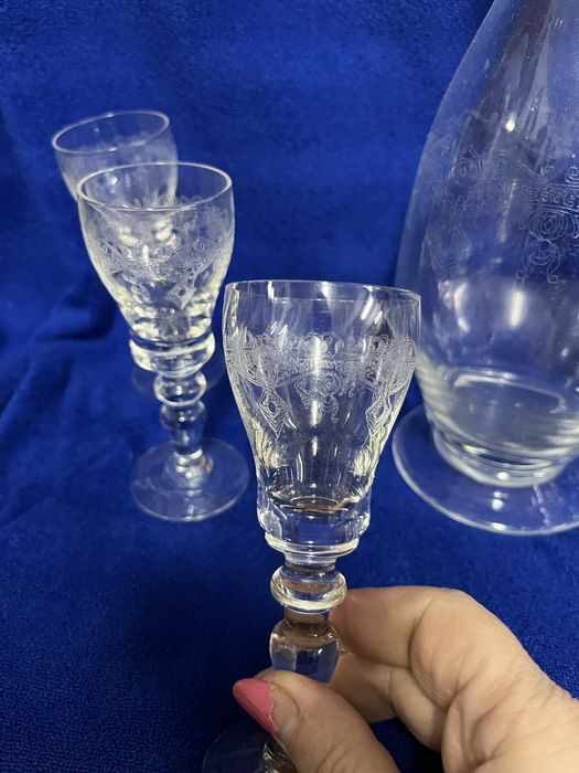 Garrafa licoreira lapidada