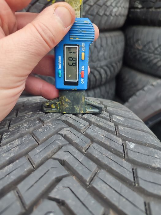 Dwie opony Continental AllsesonsContact 205/50/17 89H