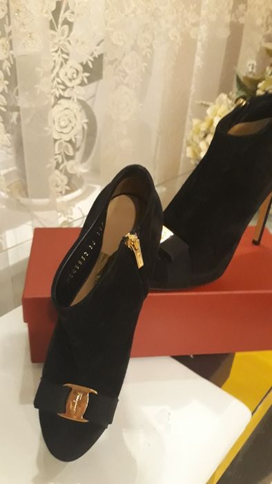 Ботинки  Salvatore FERRAGAMO