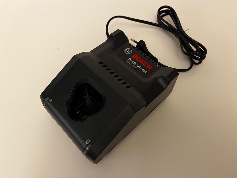 Carregador Bosch GAL 12V-40 Novo