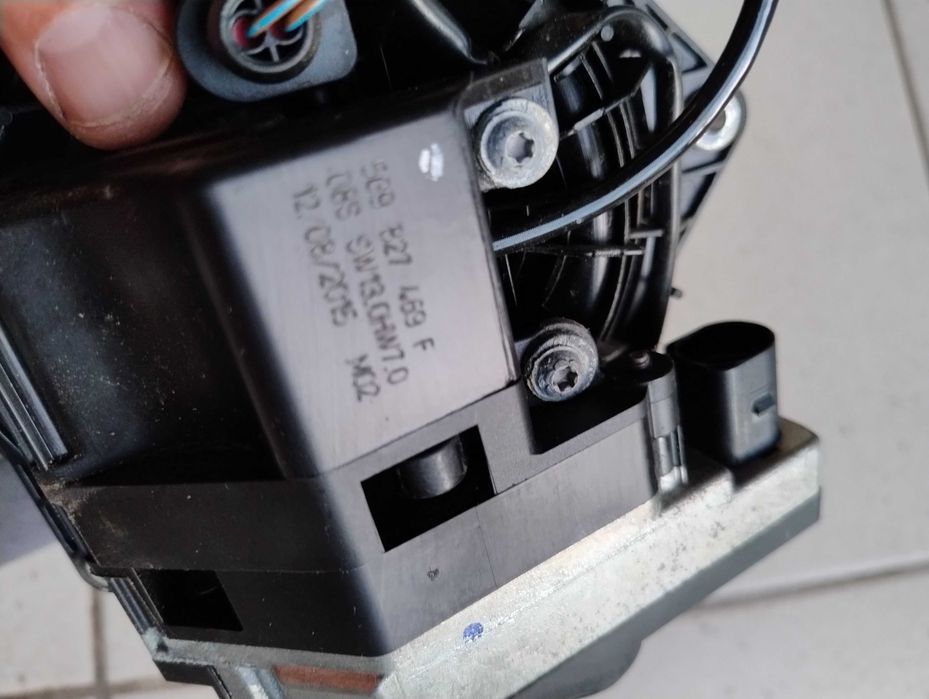 Klamka klapy kamera cofania vw golf VII