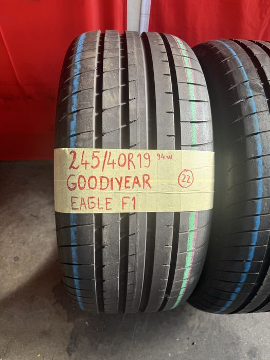 Pneus 245/40/19 Goodiyear Como novos