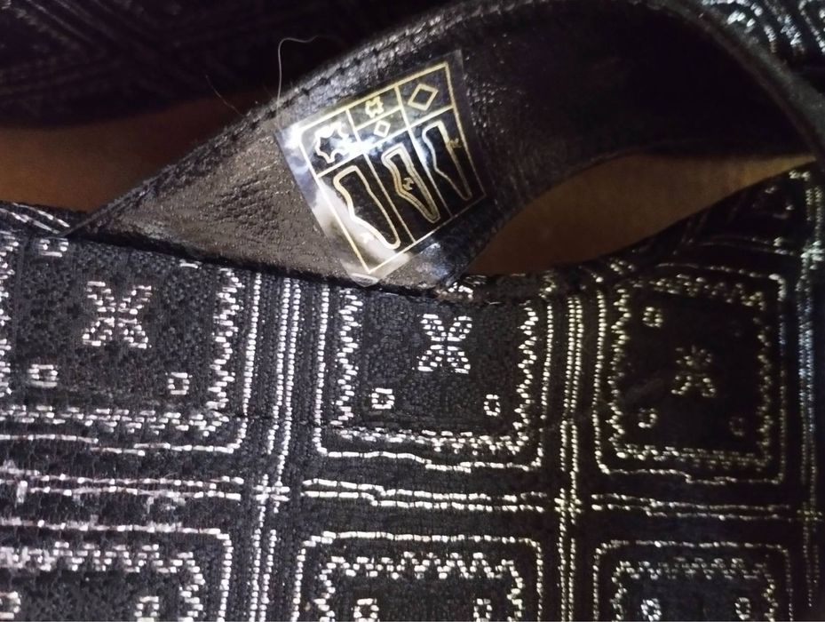 Продам босоножки.