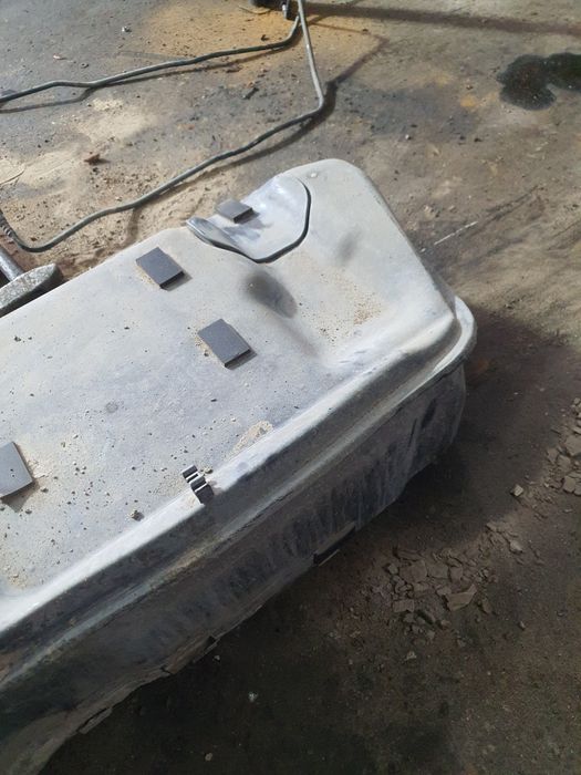 Паливний бак jeep grand cherokee wk1 3.0 бак джип