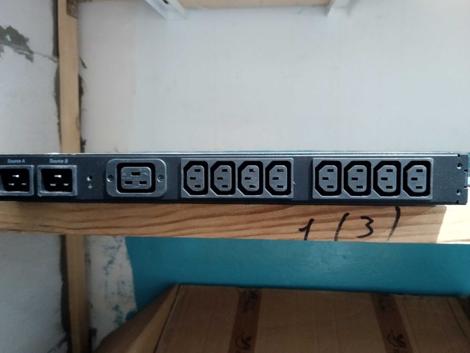 распределитель нагрузки APC AP7723