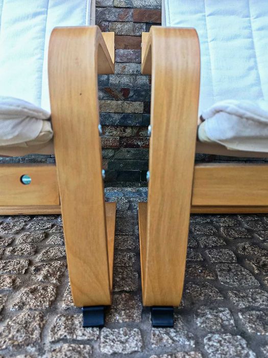 2 cadeiras/poltronas IKEA POÄNG para criança (com almofadas)