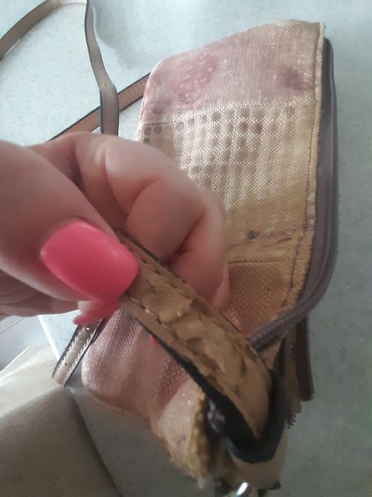 Клатч-сумочка через плече Guess