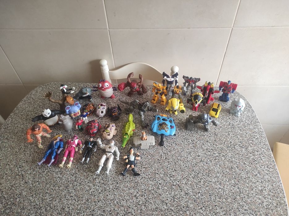 Lote de Bonecos de Miniaturas