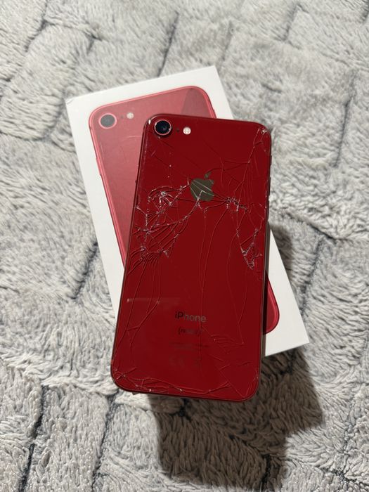 używany iPhone 8, 64 GB