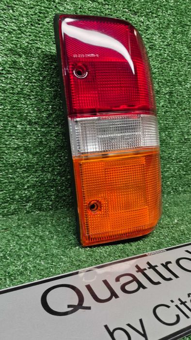 Farolim Stop Traseiro Direito Nissan Patrol GR Y60 de 1987 a 1998 Ref. 215-1968R-A NOVO DEPO