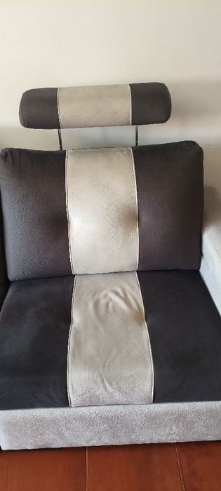 Sofá com chaise longue + puff