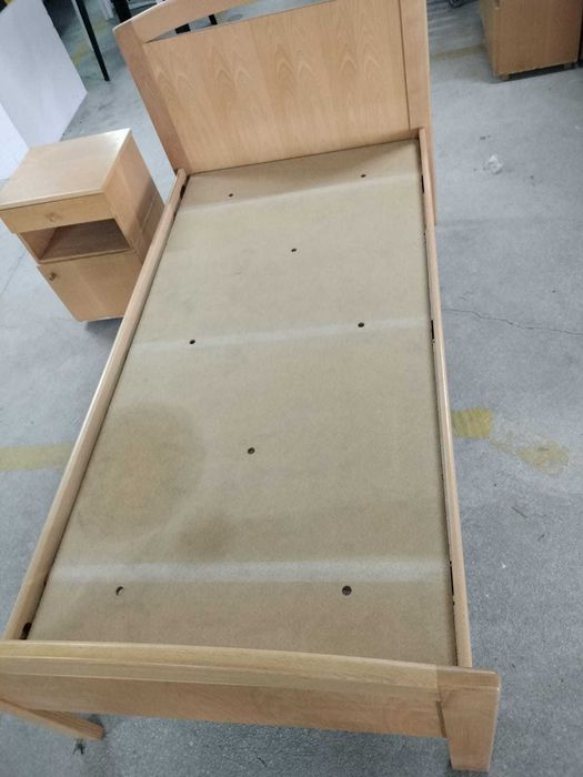 Mobiliário de Quarto em madeira de faia