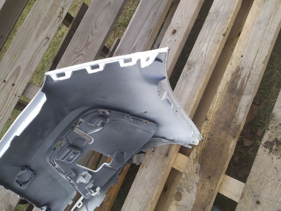 Zderzak przedni przód Audi A1 II 18- 82A