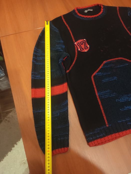 Продам свитер мужской