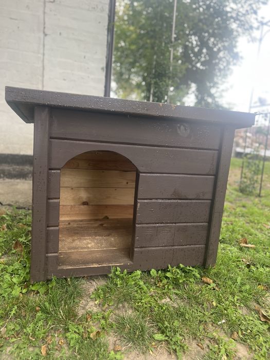 Будка собача з натурального дерева