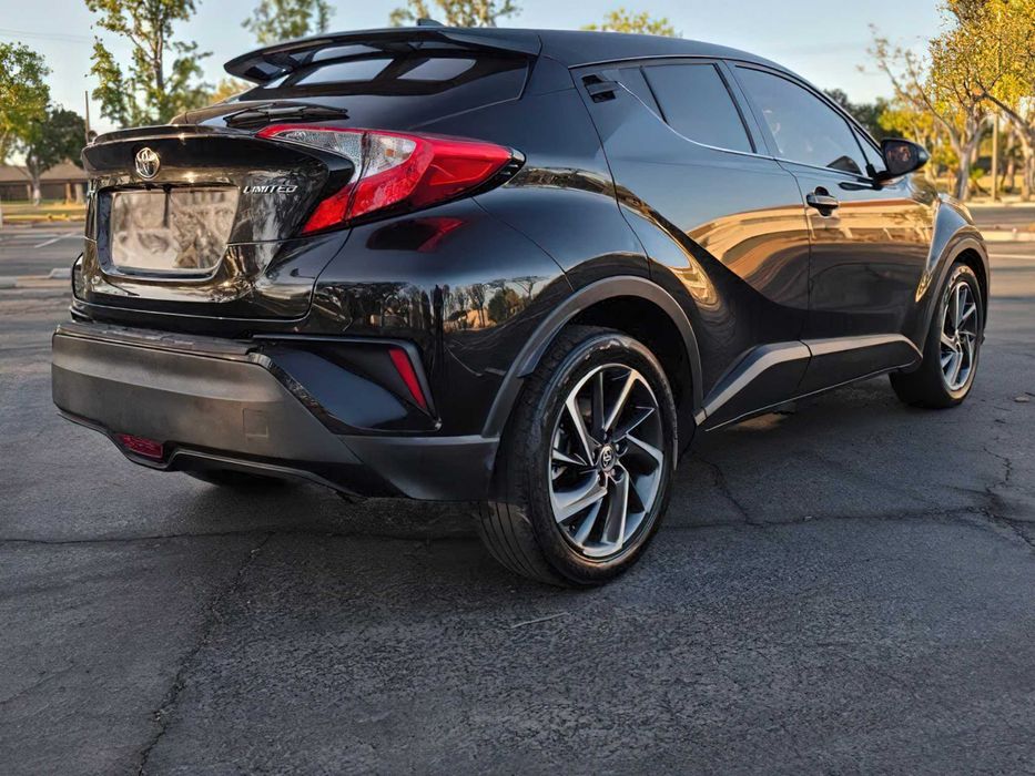 Toyota C-HR      2022