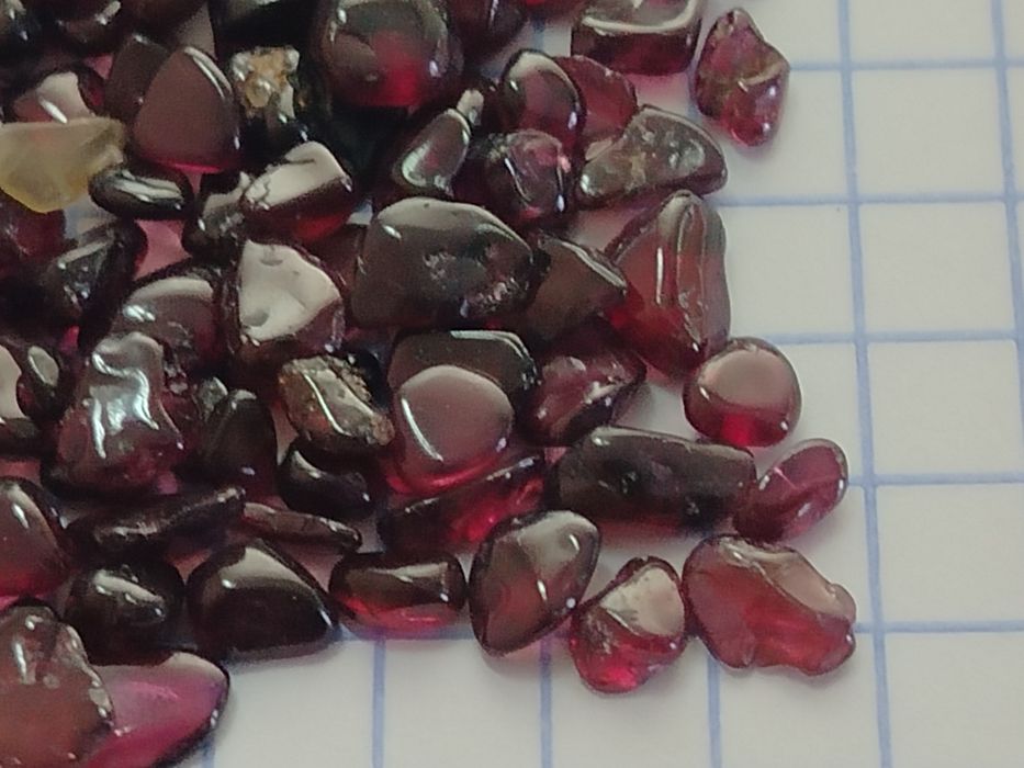 Сапфири.Гранати старовині каменці