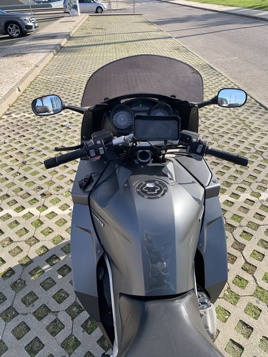 Bmw K1200GT.