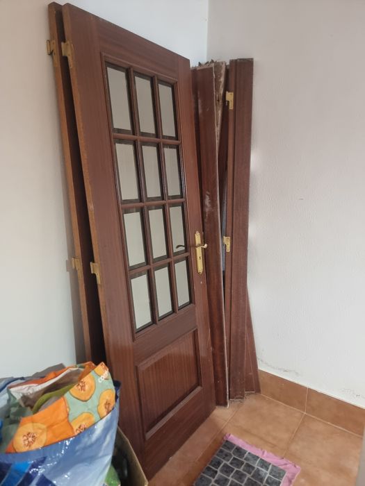Portas de Madeiras e Efeito espelho em óptimo estado