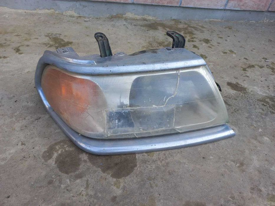 Фара передня Mitsubishi Pajero Sport 1