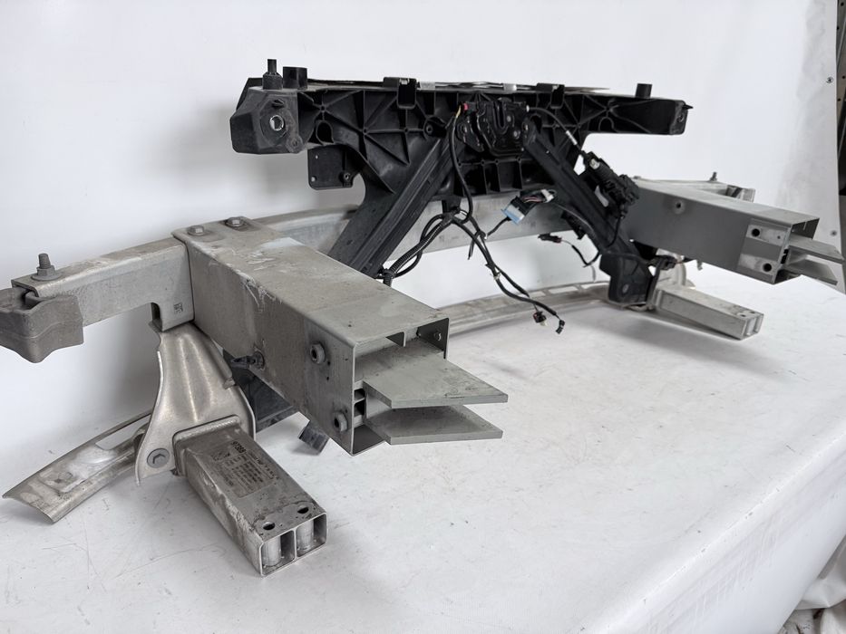 Паредняя панель комплект Tesla Model Y (ТЕХАС)