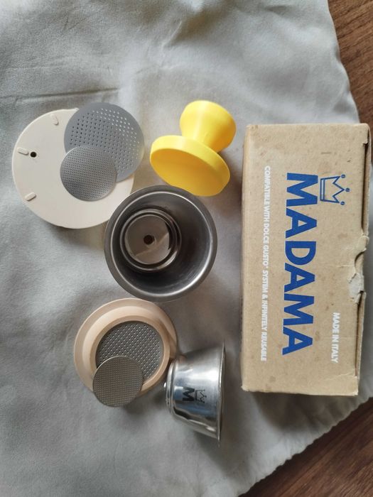 2x CÁPSULA RECARREGAVEL MADAMA em INOX pouco uso e ótimo estado