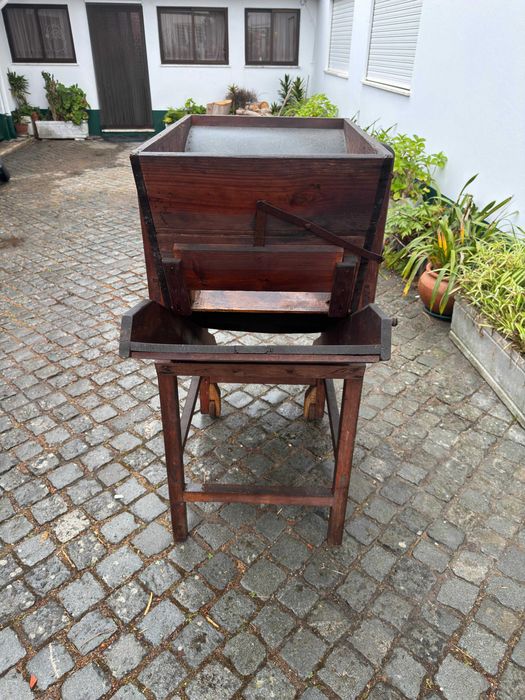 Tarara Antiga em Madeira para Milho e Cereais | Peça Agrícola Tradicional Portuguesa | Coleção | Decoração